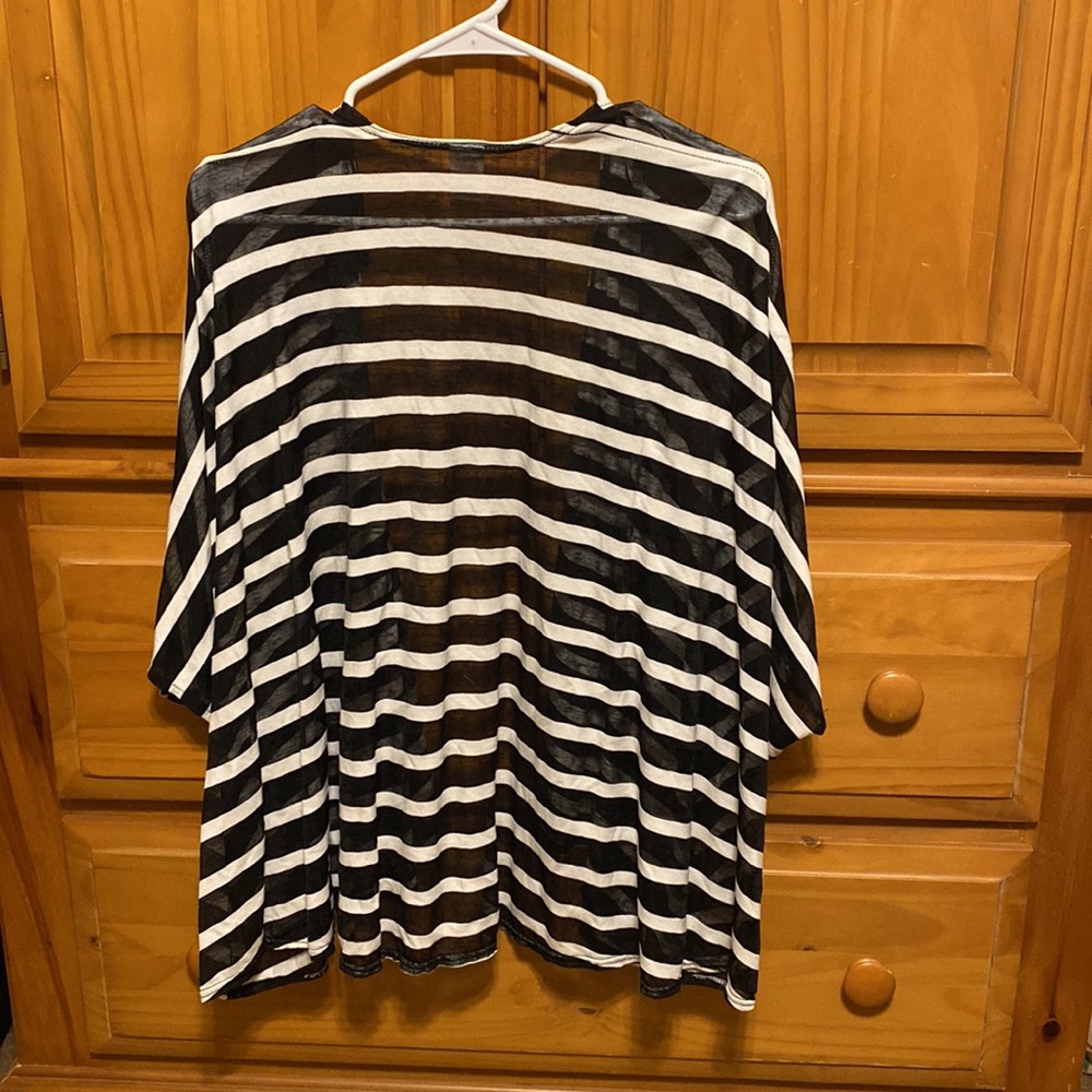 One Size Cardigan - Picture 2 of 2